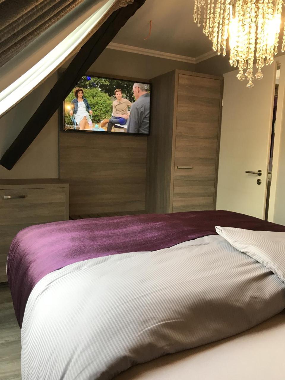 Apartmenthaus Burgenheimat In Rhens Bei Koblenz Bagian luar foto
