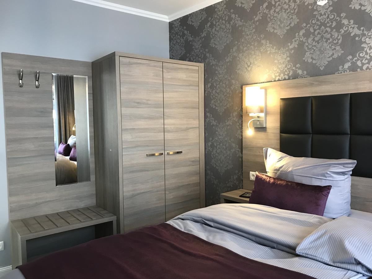 Apartmenthaus Burgenheimat In Rhens Bei Koblenz Bagian luar foto