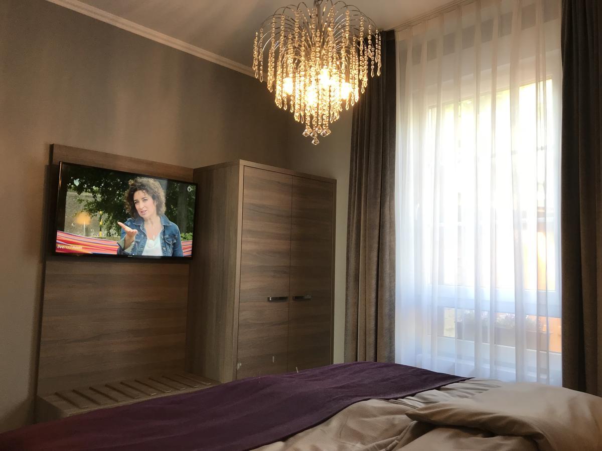 Apartmenthaus Burgenheimat In Rhens Bei Koblenz Bagian luar foto