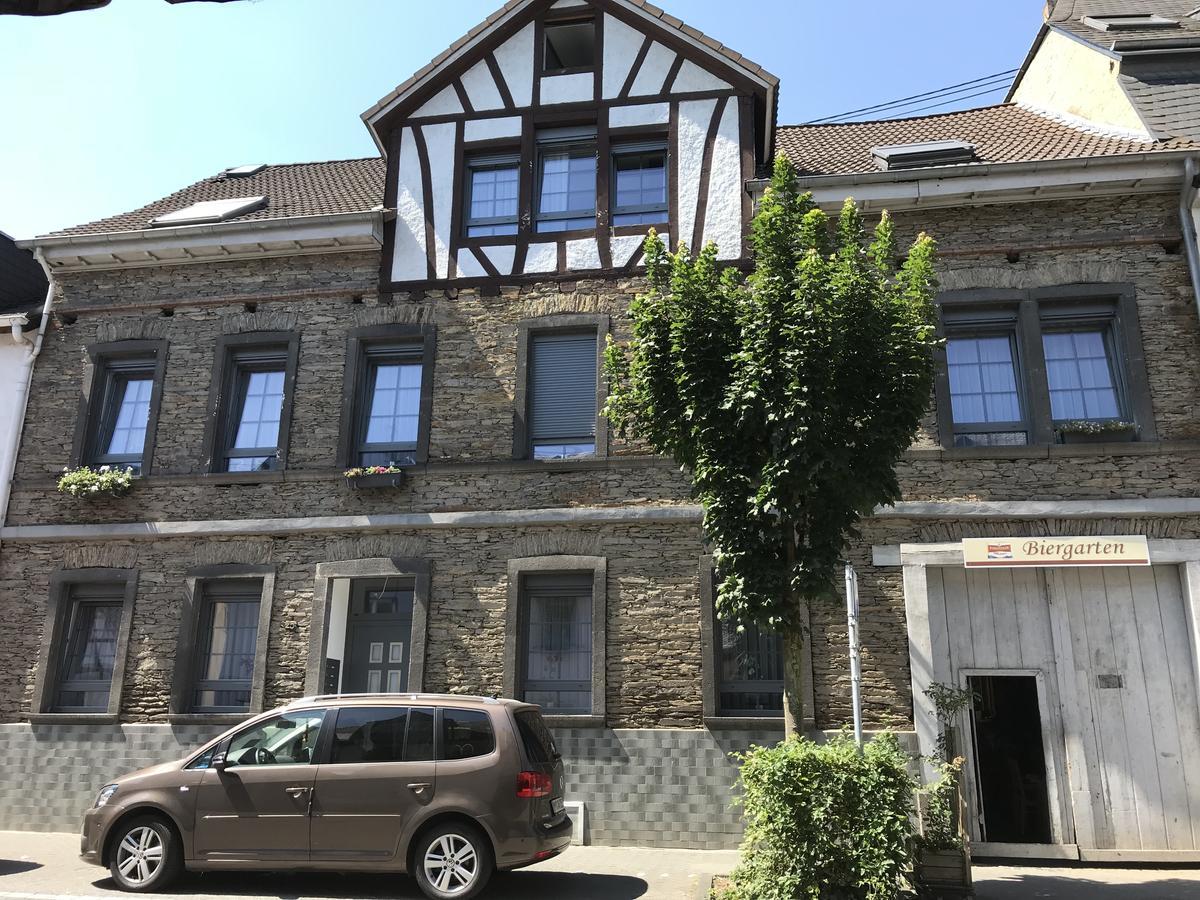 Apartmenthaus Burgenheimat In Rhens Bei Koblenz Bagian luar foto