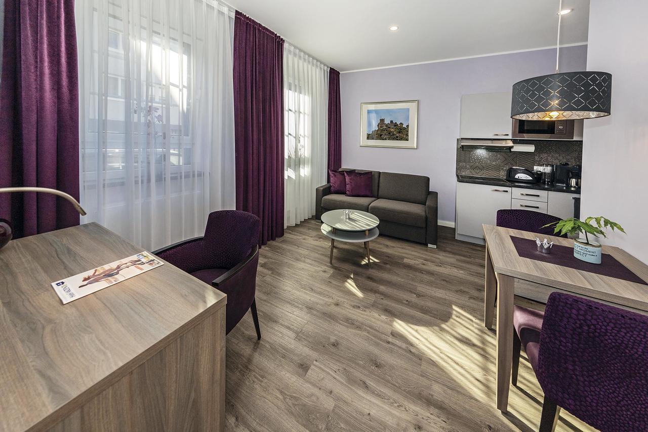 Apartmenthaus Burgenheimat In Rhens Bei Koblenz Bagian luar foto